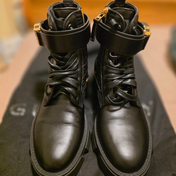 Givenchy Black 4G Terra Boots - Picture 5 of 8